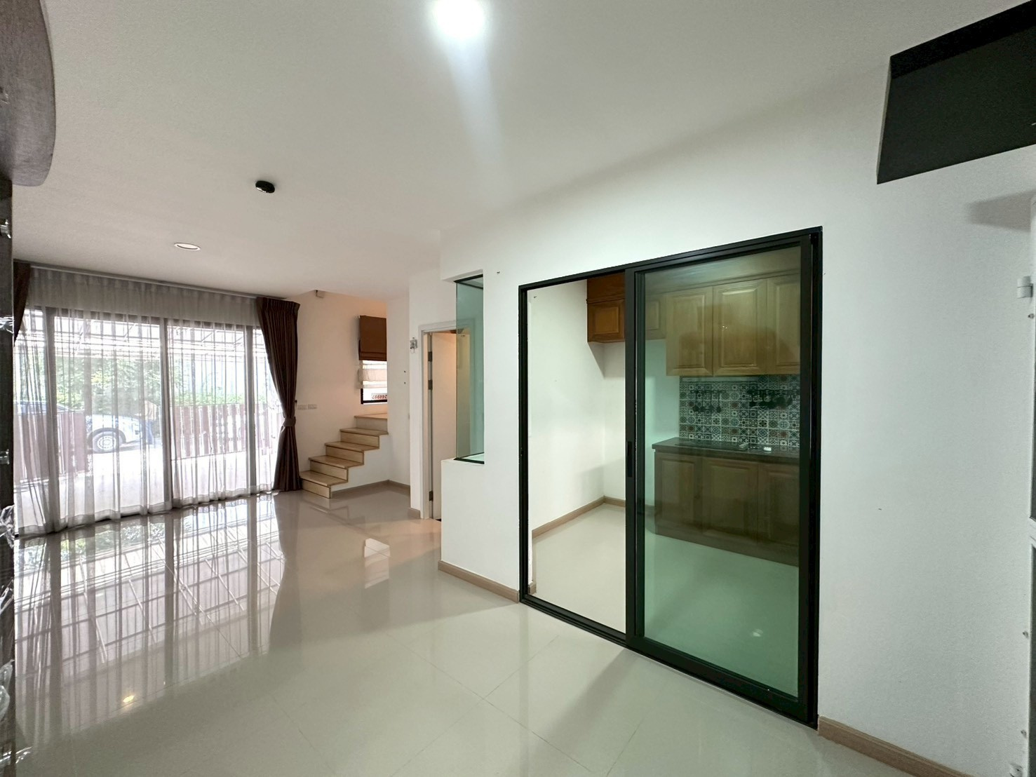 J GRAND สาทร–กัลปพฤกษ์ ภาพที่ 3
